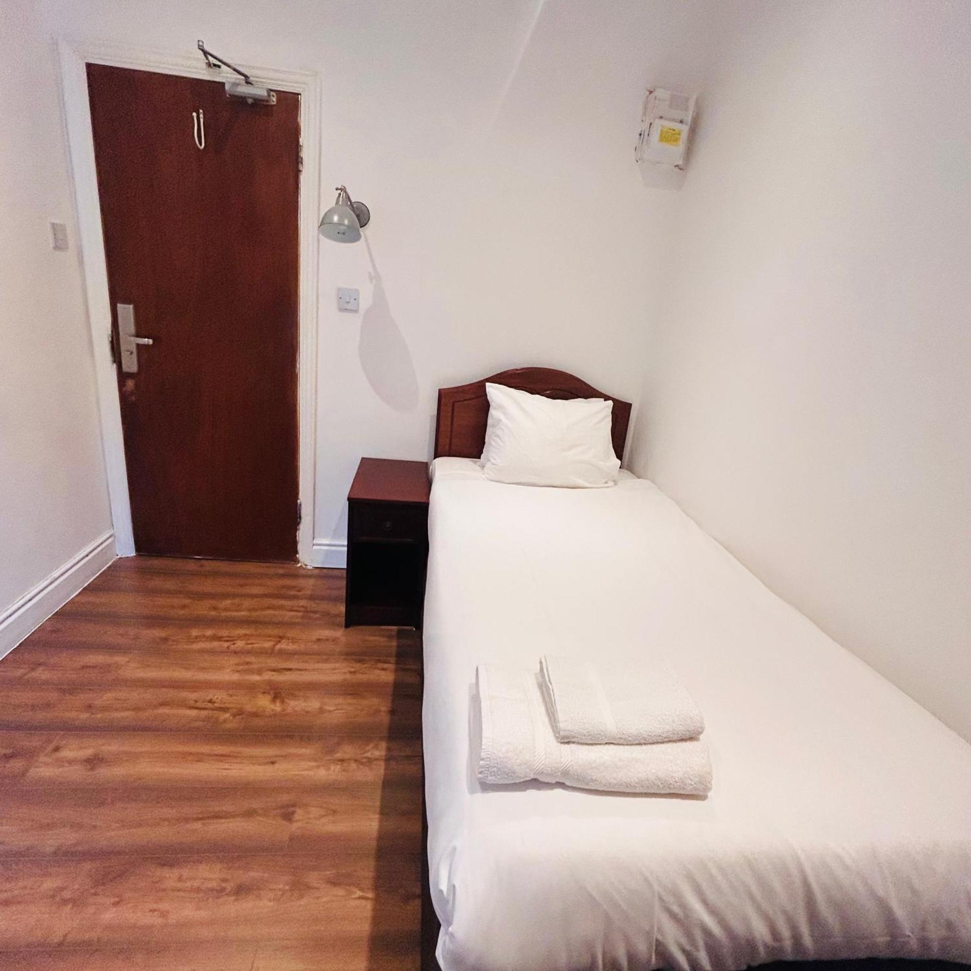 Sinai Hotel London Exterior photo